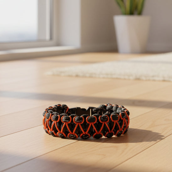Vista laterale del bracciale Cobra Herringbone Stitched con 2 fili centrali e fibbia 3/8
